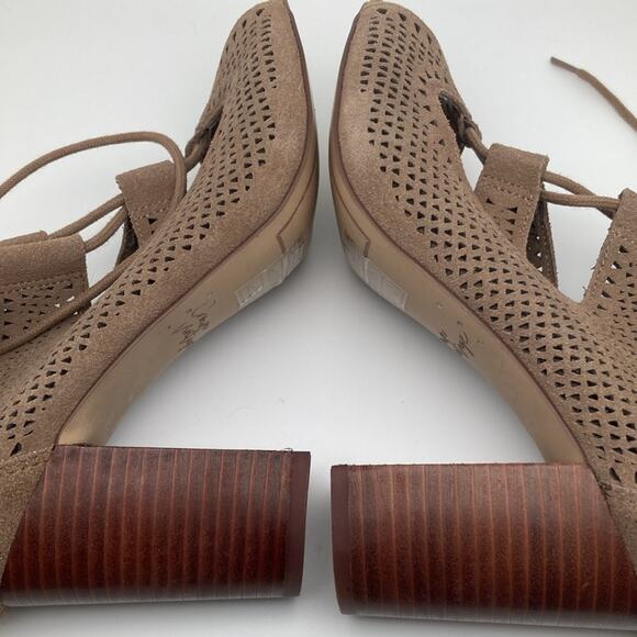 Crown Vintage Women's Faux Suede Laser Cut Peep Toe Lace Up Heel Size 7.5 - Picture 10 of 16